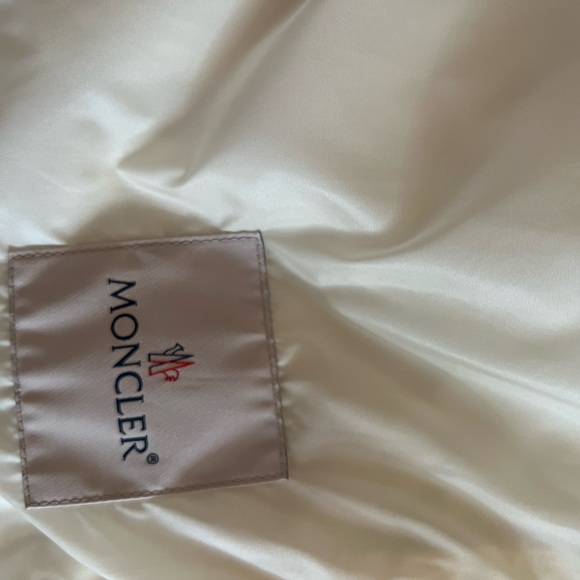 Moncler white short rain coat - Picture 9 of 11